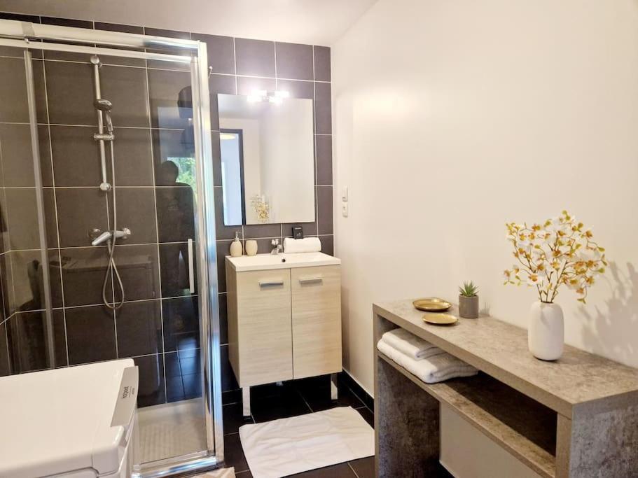 L'Escale Apartment แชร์บูร์ก อ็อง กงต็องแต็ง ภายนอก รูปภาพ